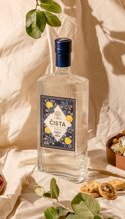 Rakija od dunje pozadina